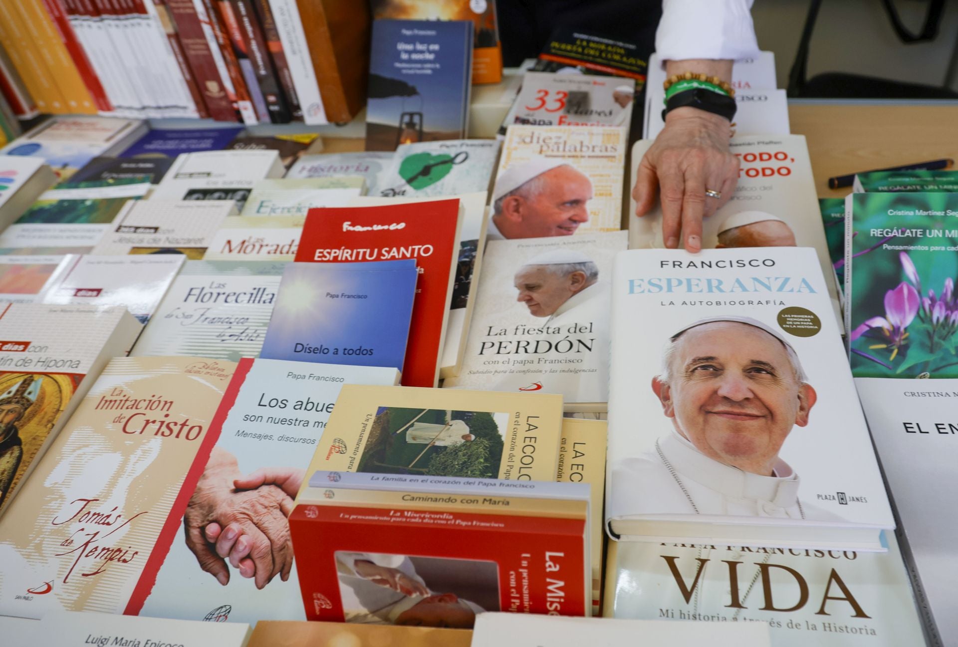La Fira del Llibre de Valencia, repleta este domingo