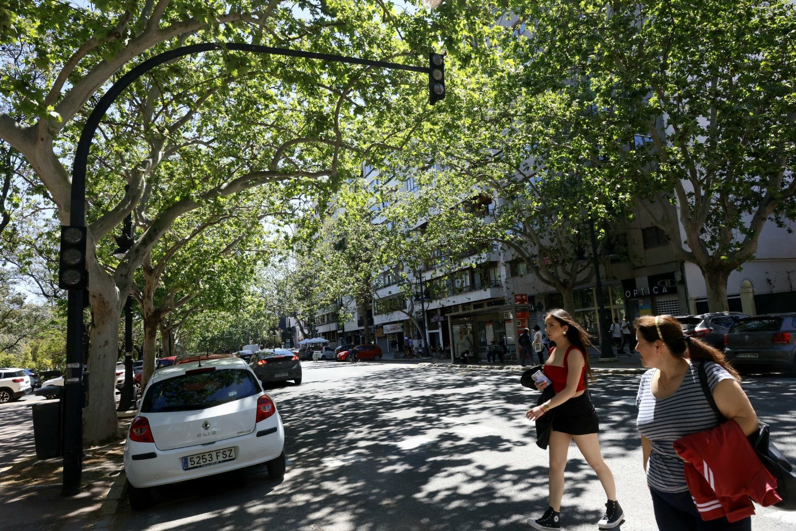 Trenes, metros, semáforos y hospitales de Valencia, afectados por el apagón