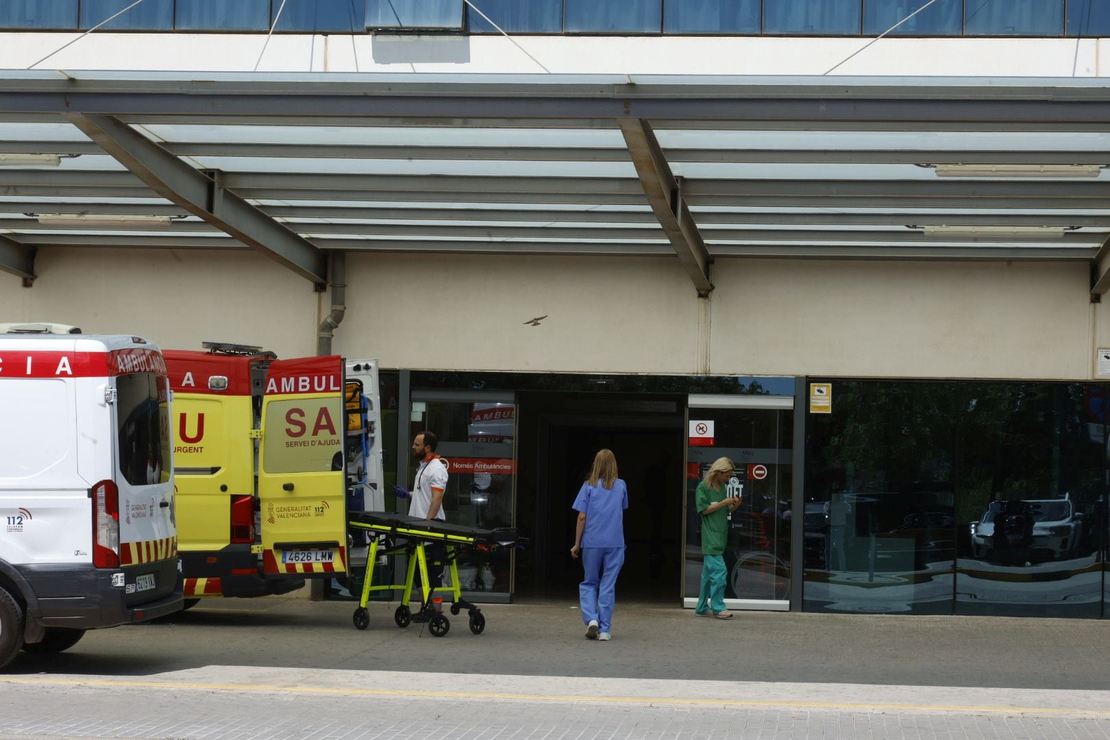 Trenes, metros, semáforos y hospitales de Valencia, afectados por el apagón