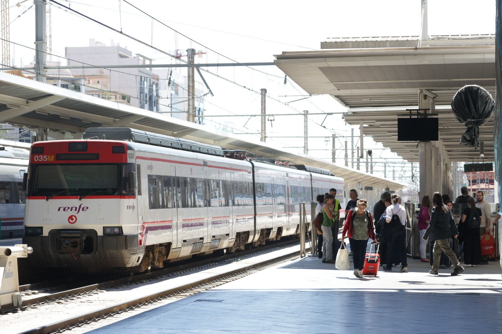 FOTOS | El día después del apagón en Valencia