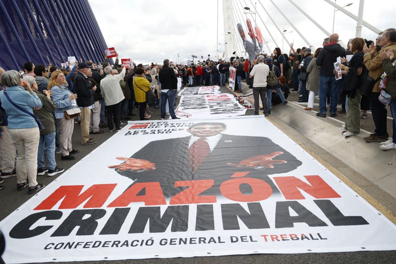 Protesta masiva contra Mazón y la gestión de la dana