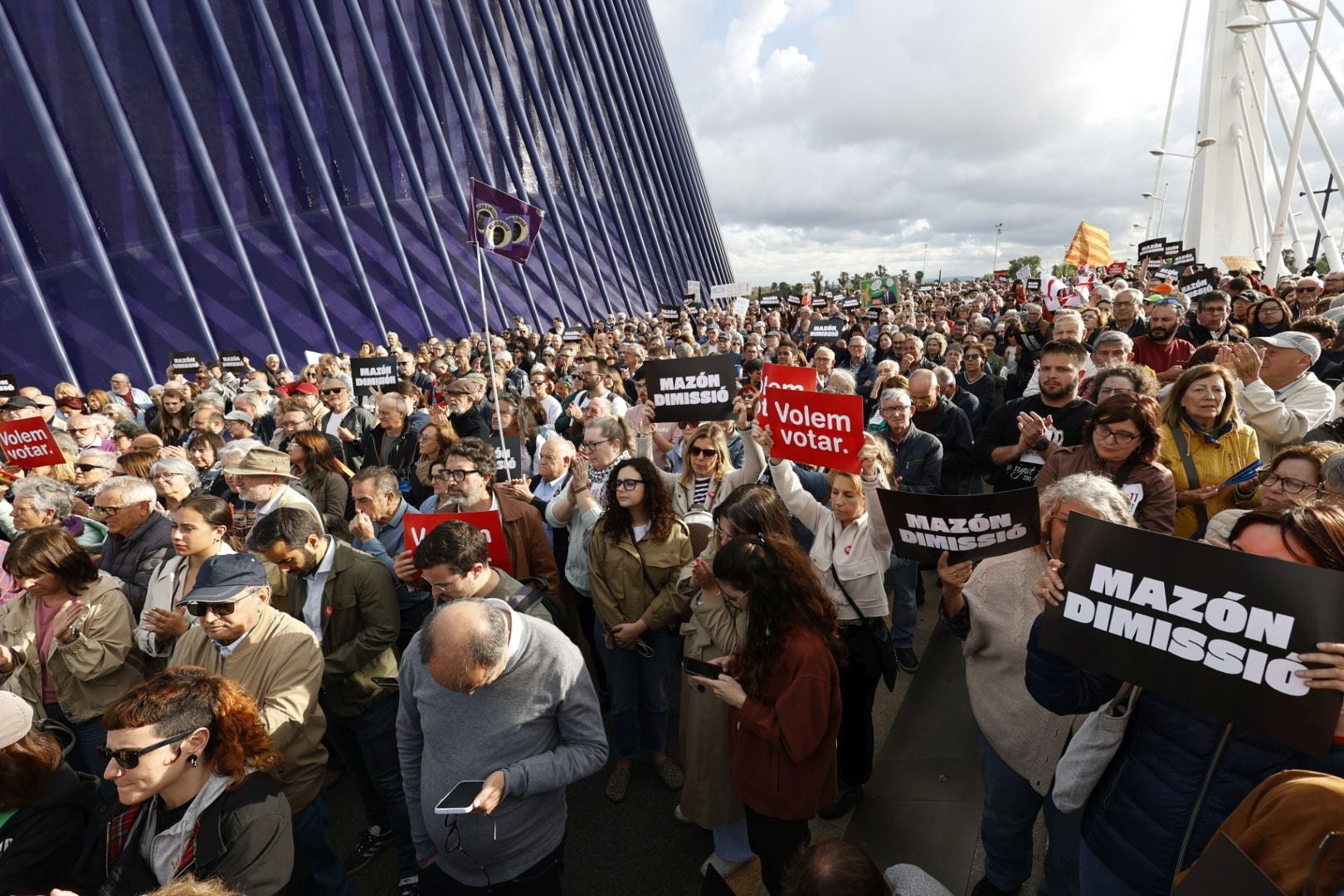 Protesta masiva contra Mazón y la gestión de la dana