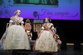 Carla Puerto y Laura Ramón en su despedida.
