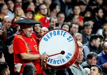 Del Valencia CF a la Selección Española: Reacciones a la muerte de Manolo el del Bombo