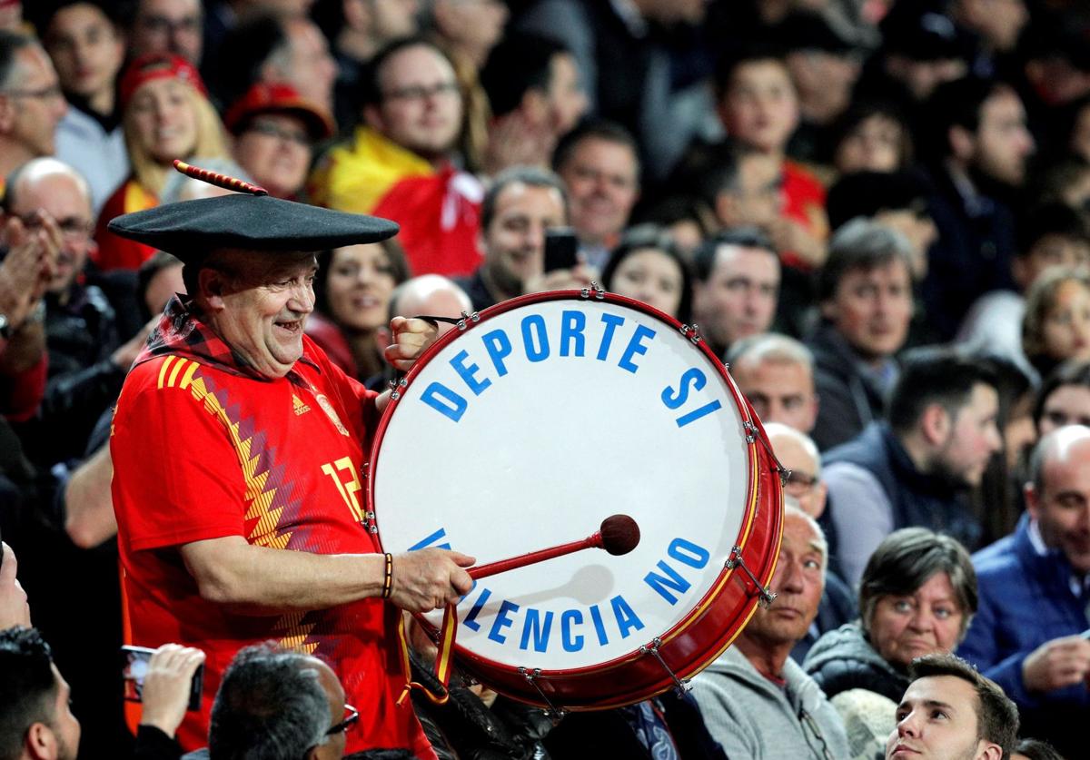 Del Valencia CF a la Selección Española: Reacciones a la muerte de Manolo el del Bombo
