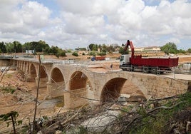 Obras de construcción en el puente.