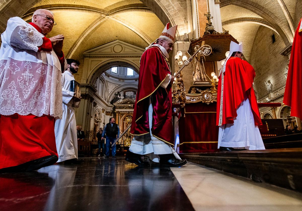 El arzobispo de Valencia presidirá el lunes en la Catedral una misa funeral por el Papa