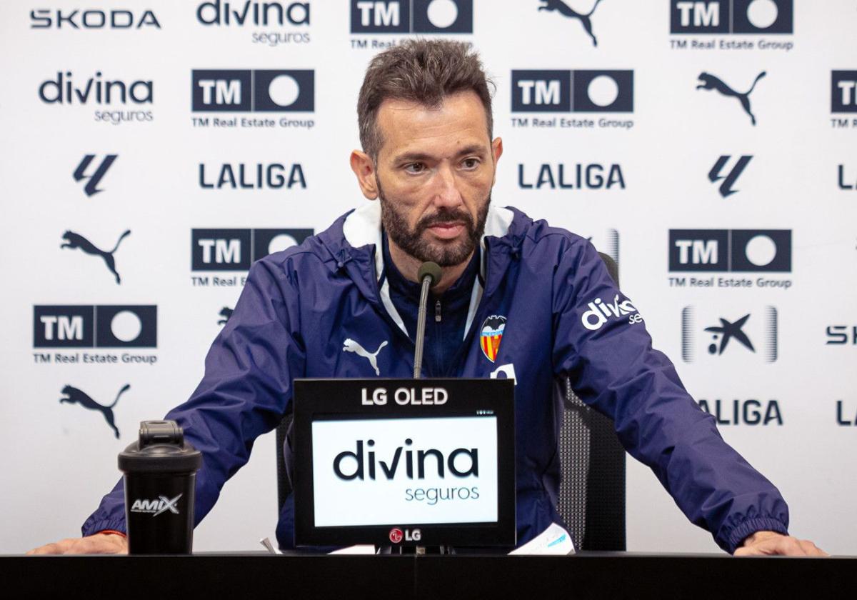 Corberán: «La planificación de la temporada que viene ahora mismo no es mi objetivo»