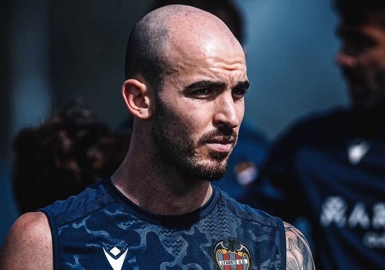 Oriol Rey, durante un entrenamiento en la Ciudad Deportiva de Buñol.