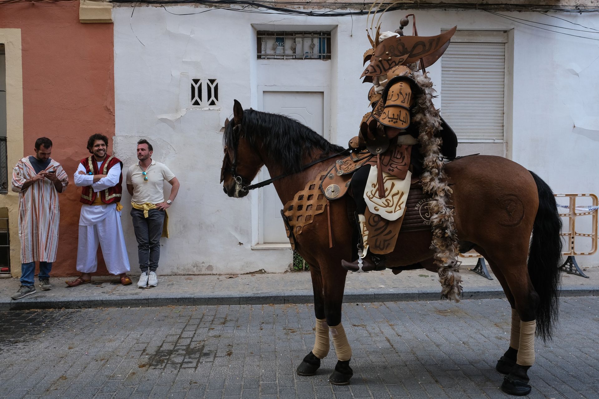 FOTOS | La fiesta de Moros y Cristianos llena el centro de Alcoy