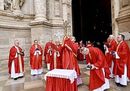 Bendición del término a las puertas de la Catedral.