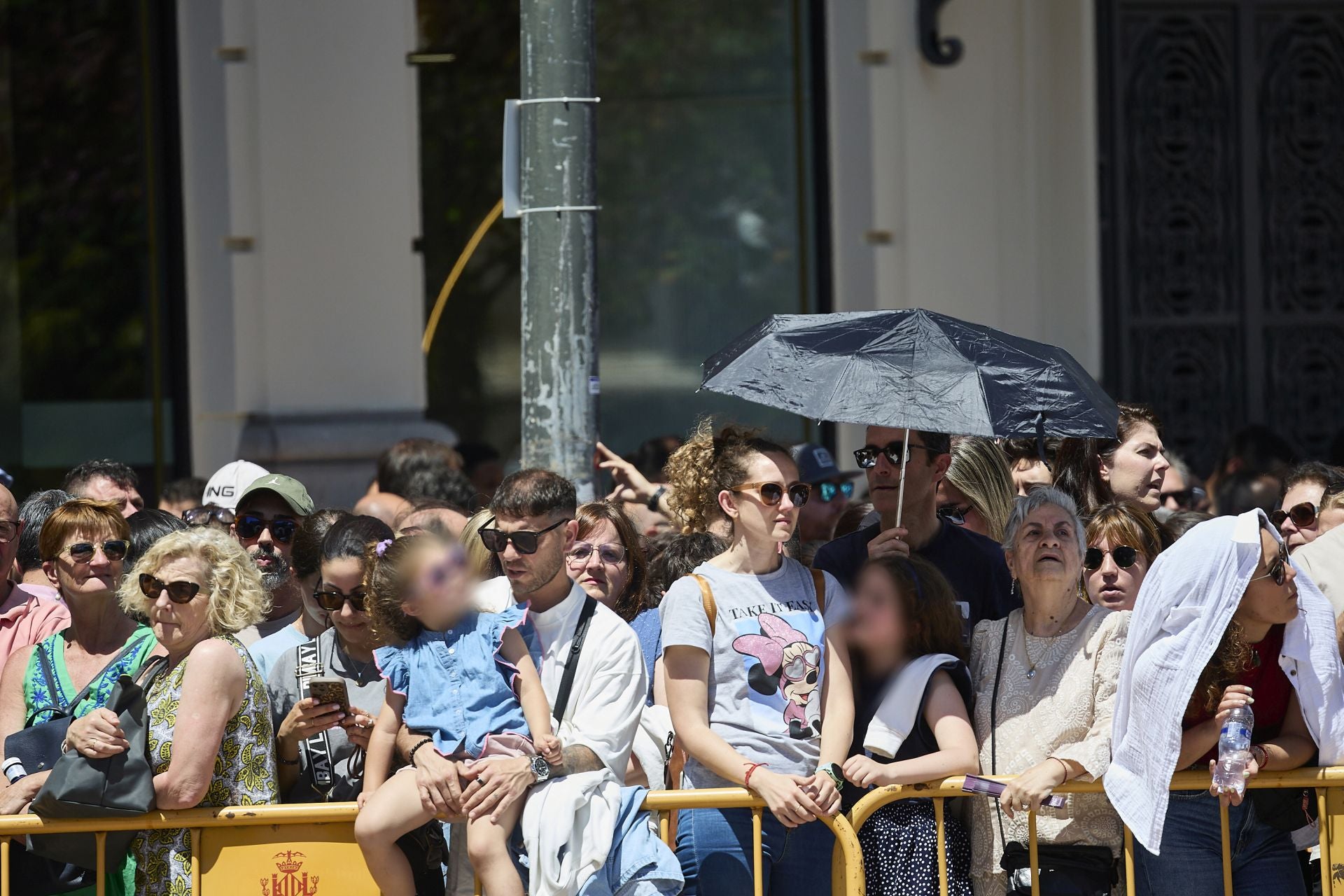 FOTOS | Así ha sido la mascletà del domingo 4 de mayo por el Día de la Madre