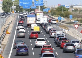 Las colas que se han formado esta mañana entre el 'bypass' y la A-3.