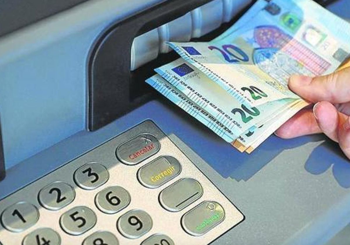 Cuándo se cobra el paro en el mes de mayo de 2025: fechas de todos los bancos
