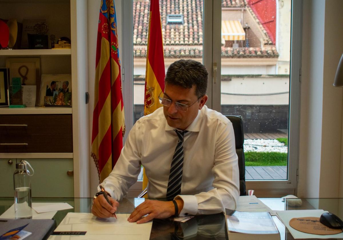 El alcalde de Alfafar, Juan Ramón Adsuara.