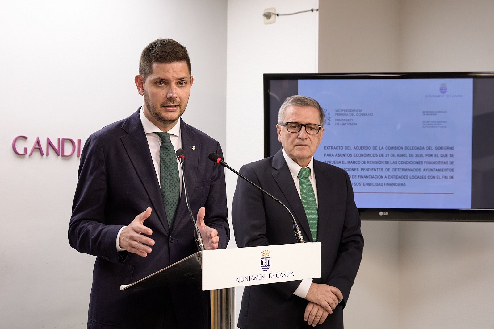 Gandia deja de estar en riesgo financiero al ampliarse en 20 años el periodo de amortización de su deuda