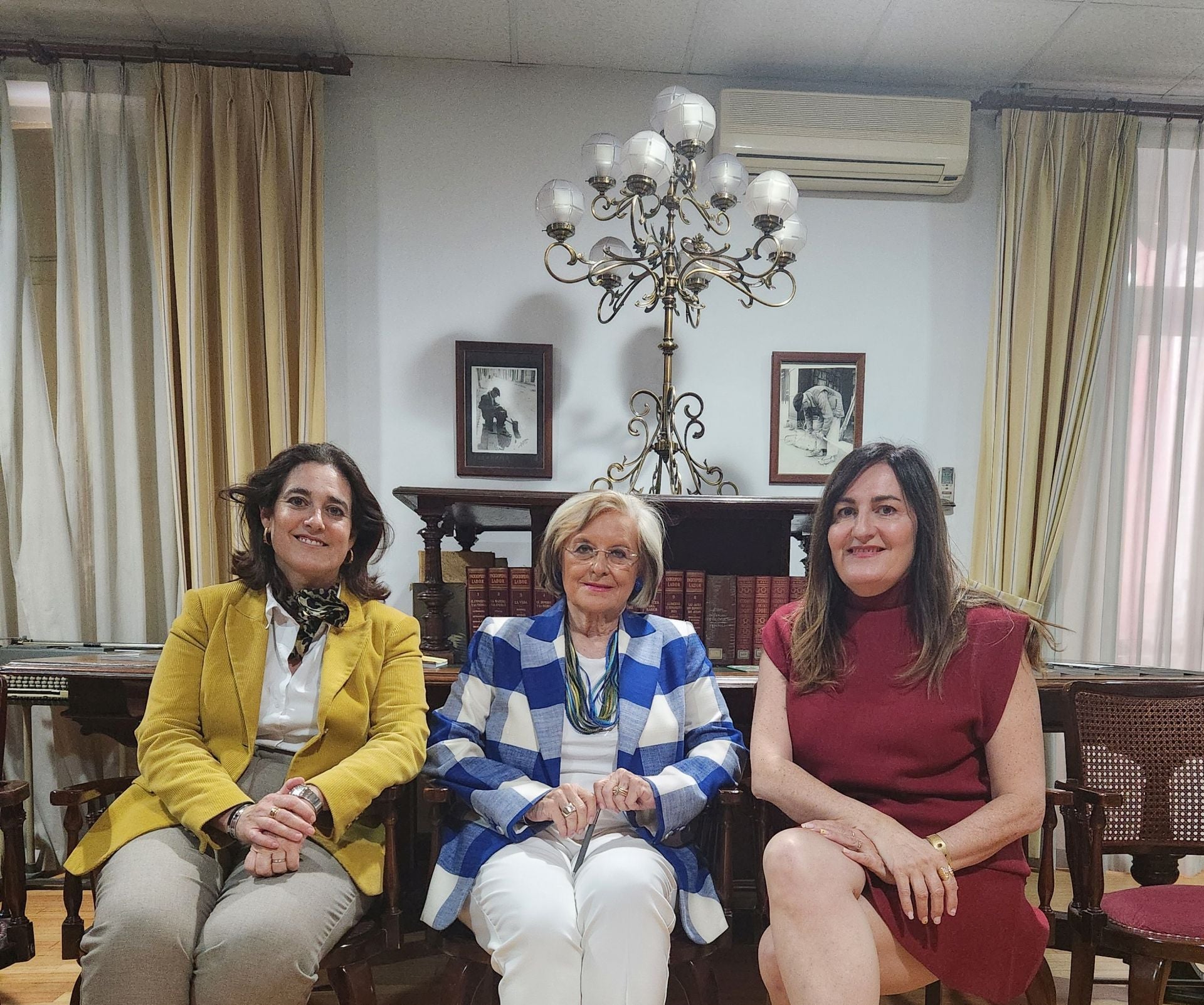 Ana Ibáñez, Maria Asunción Vicente Valls y Marga Quesada.