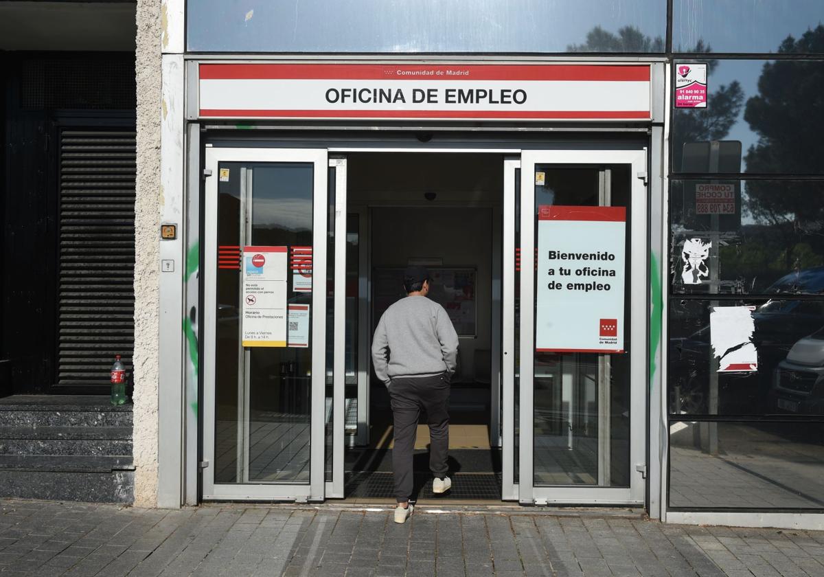 El SEPE explica las causas por las que puede suspender una prestación por desempleo