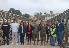 Inauguración del puente provisional construido por el Ejército.
