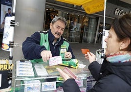 Venta de cupones de la ONCE. Imagen de archivo.