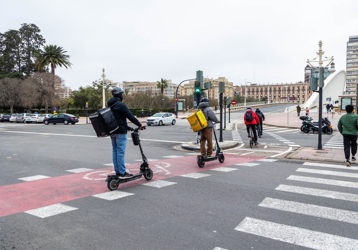 Agreden a un menor para robarle un patinete en oliva | las provincias