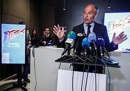 Francisco Camps, ante los medios de comunicación.