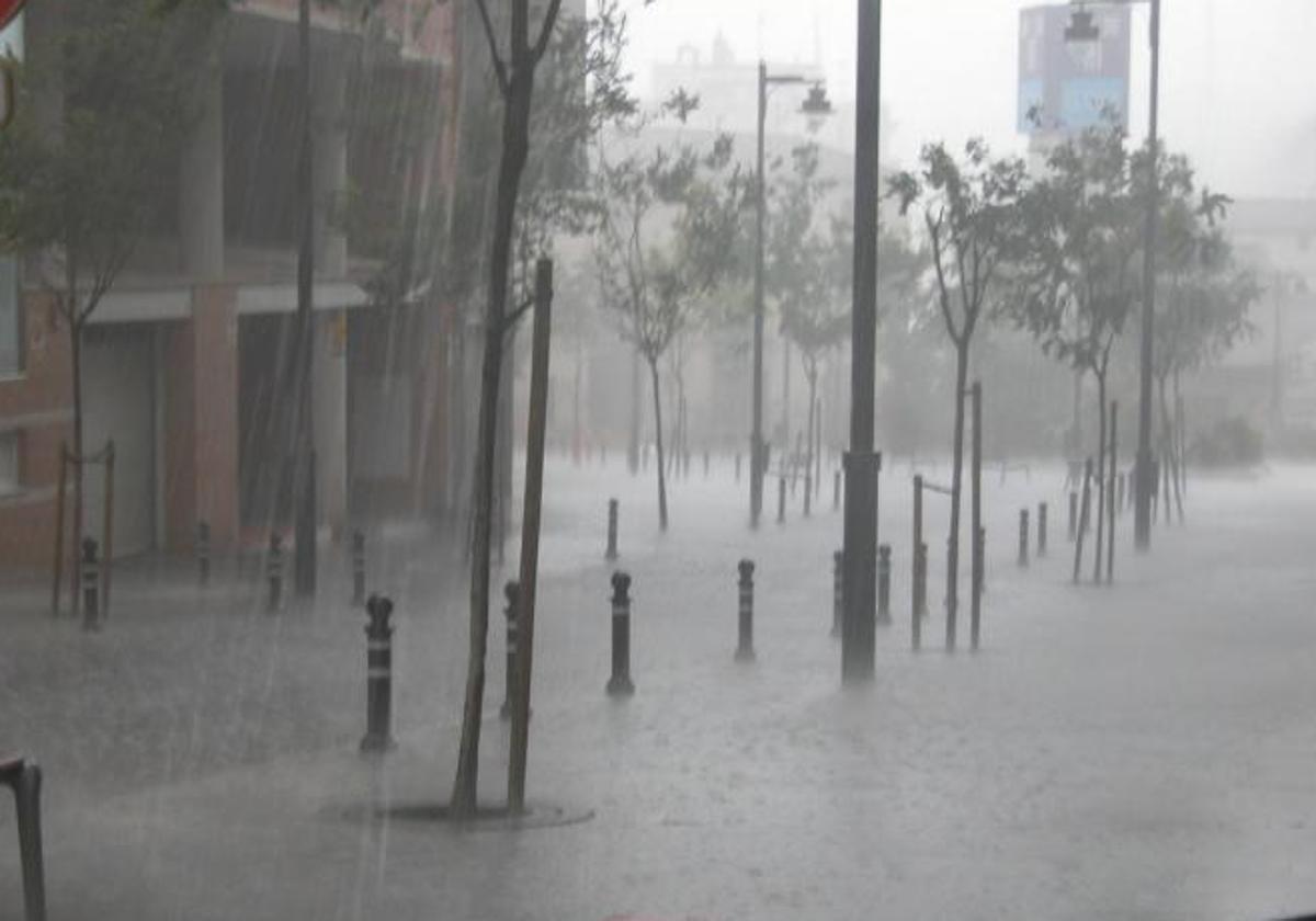 Una tormenta en Ontinyent, en una imagen de archivo.