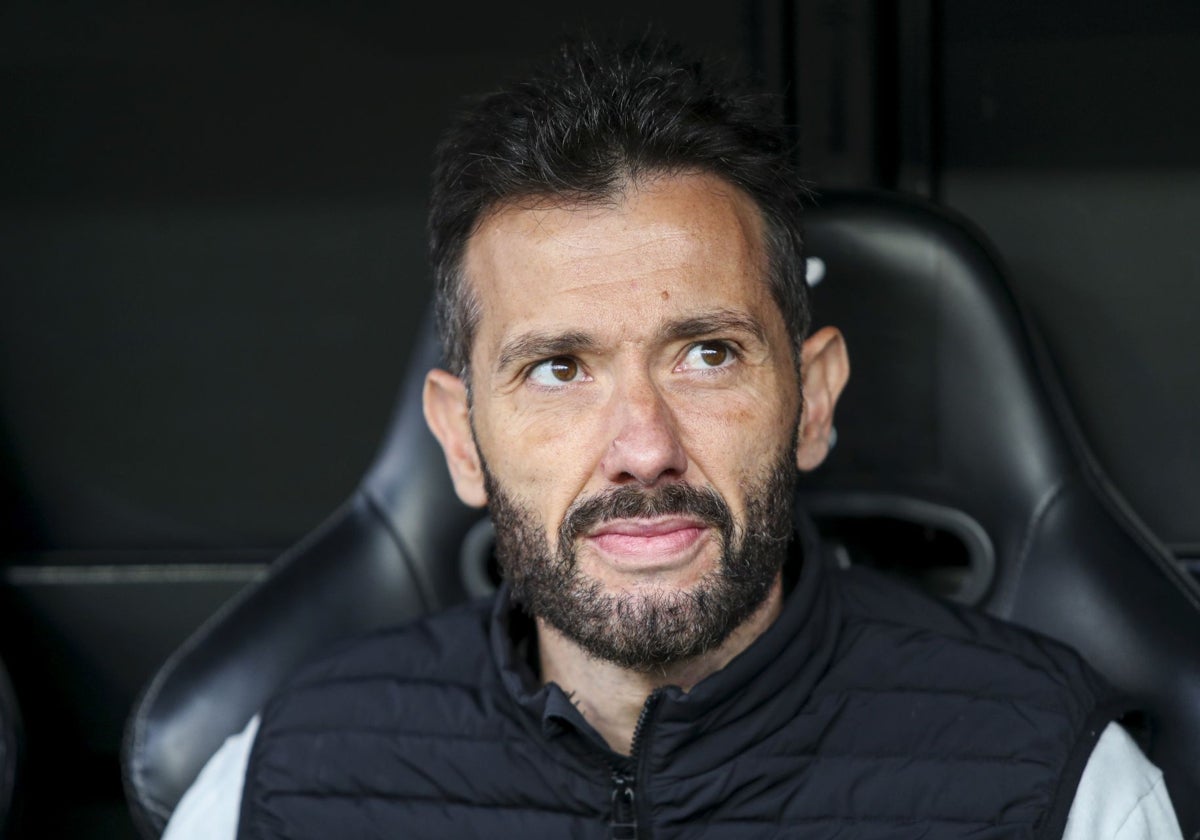 Corberán: «No hay un jugador que vista la camiseta del Valencia que pueda permitirse relajarse nunca»