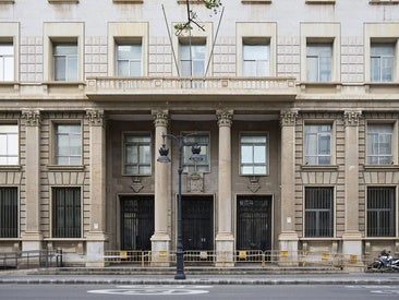 Edificio que fue sede de Hacienda en Guillem de Castro.