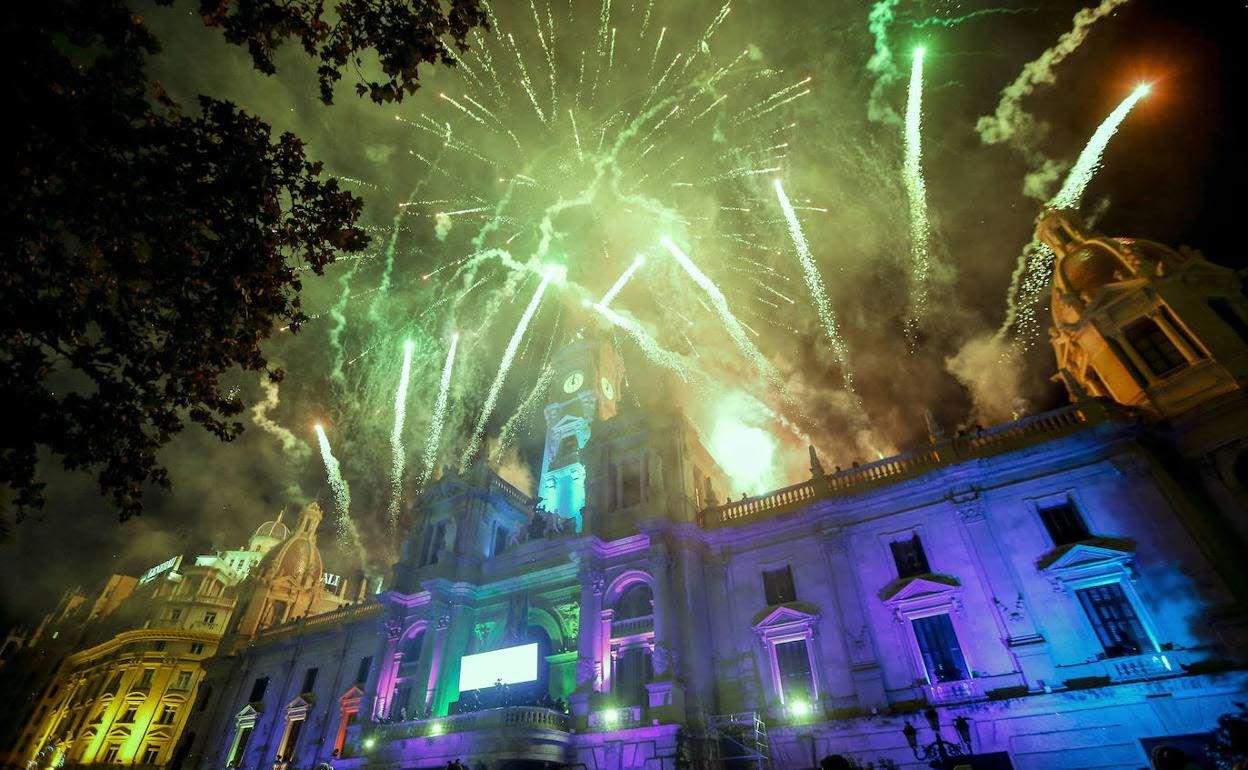 Castillo de fuegos artificiales este sábado en Valencia: horario y ubicación del disparo por la Festividad de la Mare de Déu