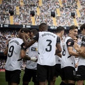 El Valencia celebra el gol de Hugo Duro, el tercero del partido.