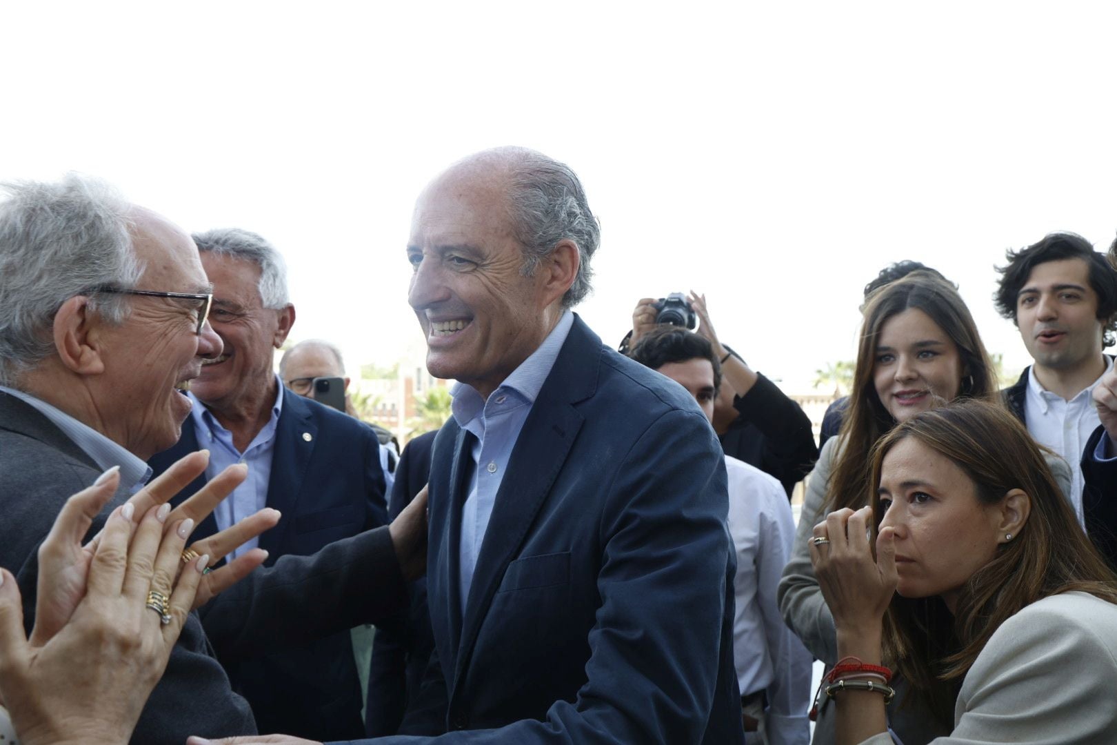 Fotos: los asistentes al mitin de Camps en Valencia