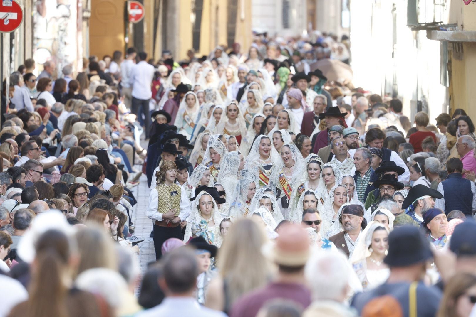 La procesión de la Virgen de los Desamparados, en imágenes