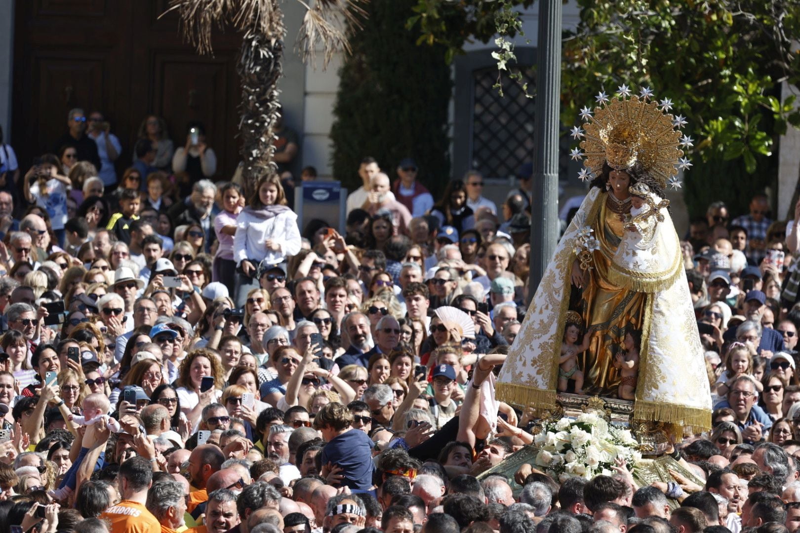 Valencia se entrega a la Mare de Déu en 2025