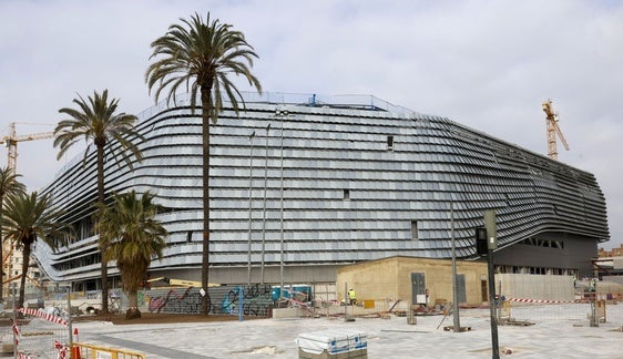 El estado actual del exterior del Roig Arena.