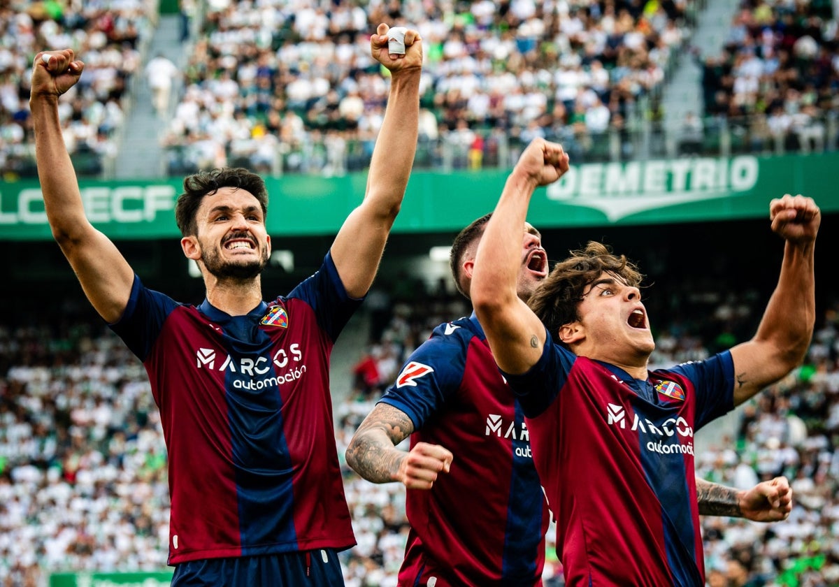 Más de un millar de granotas acompañarán al Levante a Burgos por un posible ascenso