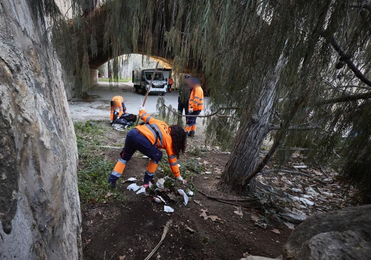 Tres heridos, uno de ellos con una puñalada en el tórax, en una pelea en el viejo cauce en Valencia