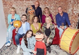 Colaboradores 'La familia de la tele' en La 1 de TVE.