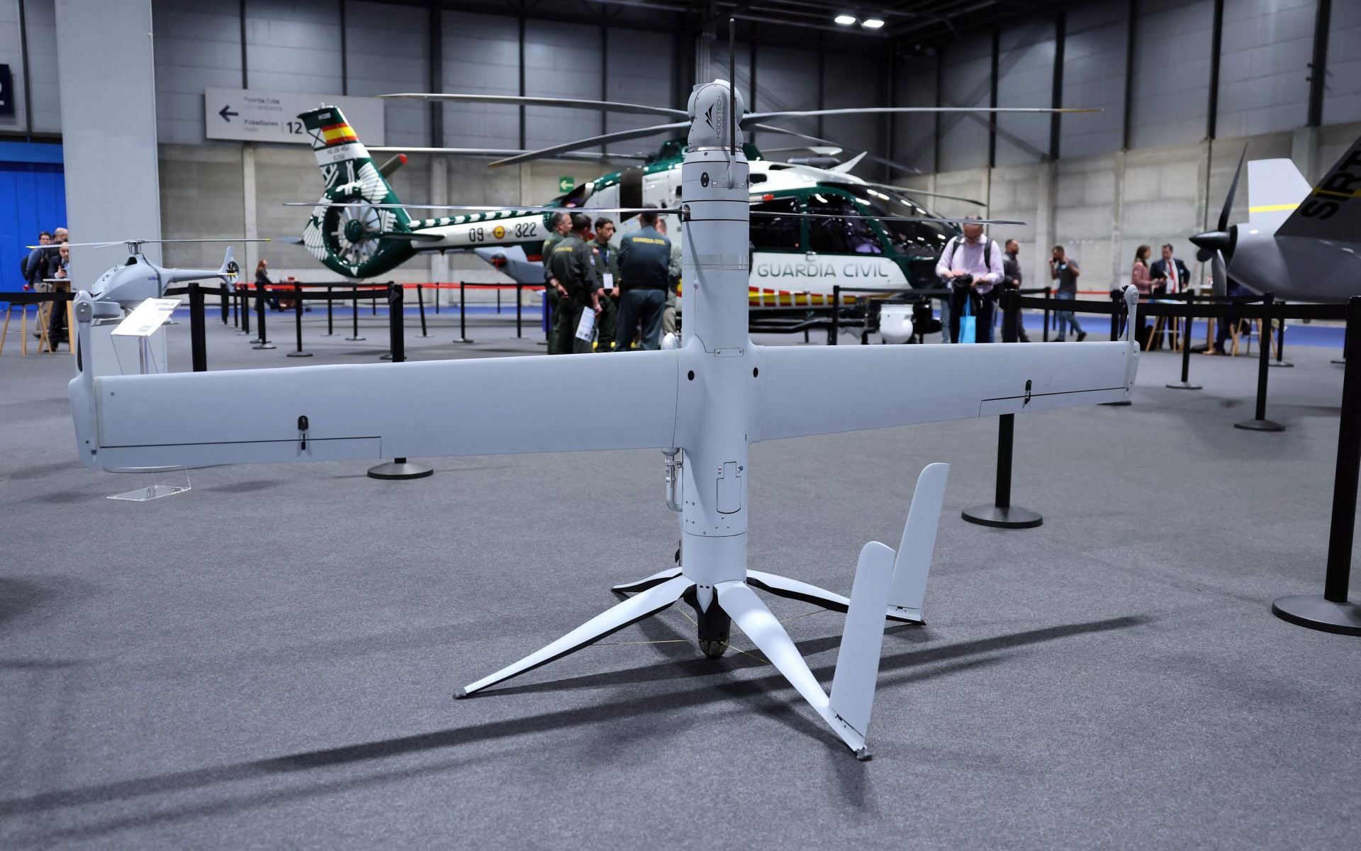 España muestra la última tecnología militar en FEINDEF