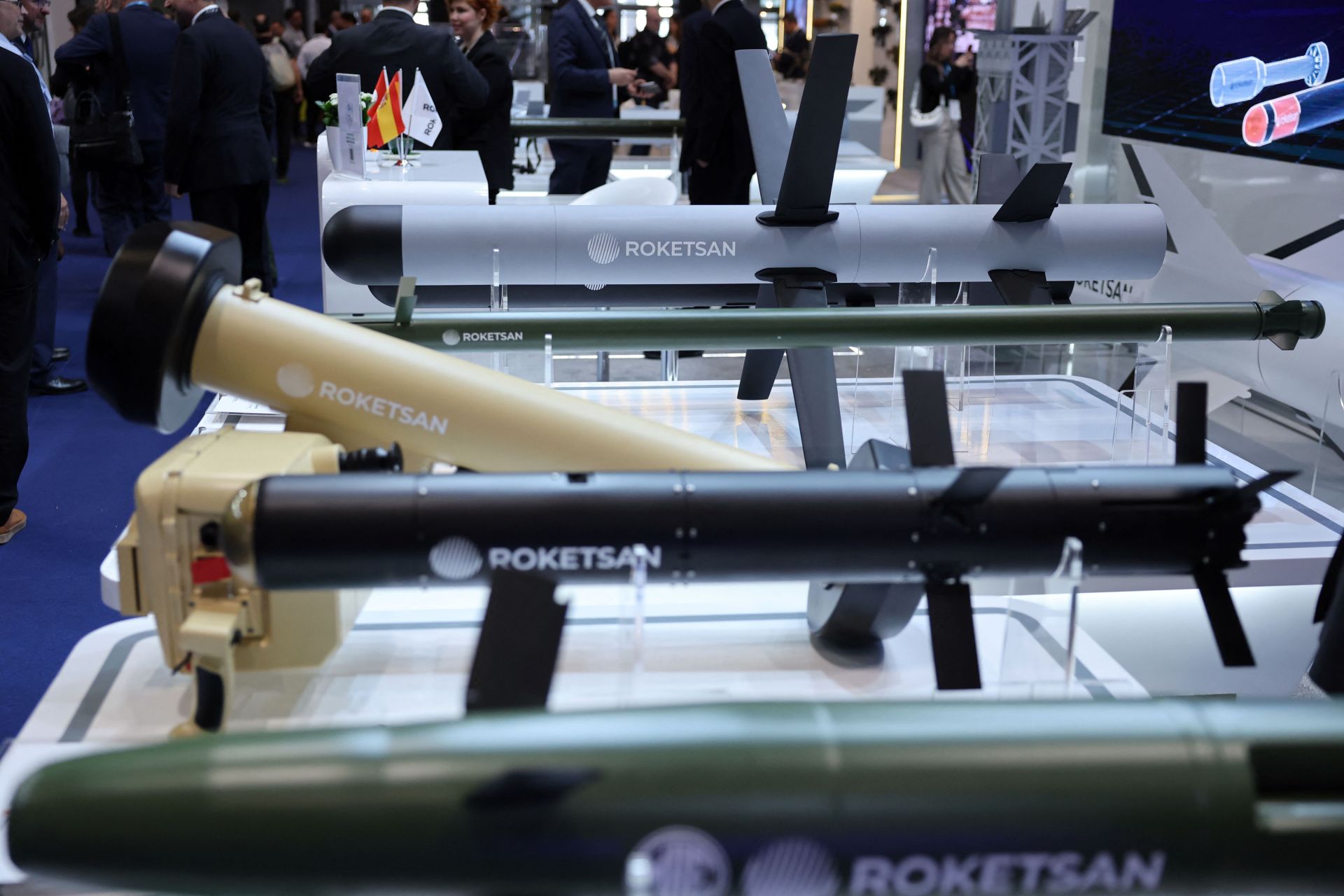 España muestra la última tecnología militar en FEINDEF