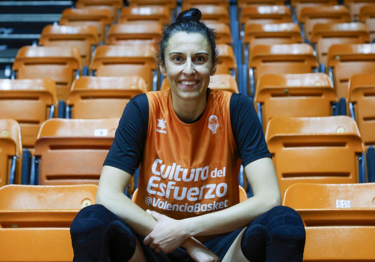 Alba Torrens, posando para una entrevista en LAS PROVINCIAS.
