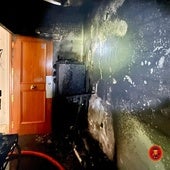 Interior de la vivienda calcinada.