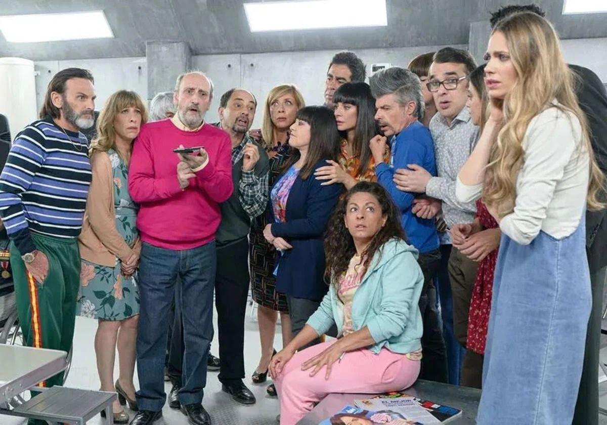 Una actriz de 'la que se avecina' se pronuncia sobre qué es mejor, las fallas o las hogueras: «qué te voy a contar» | las provincias