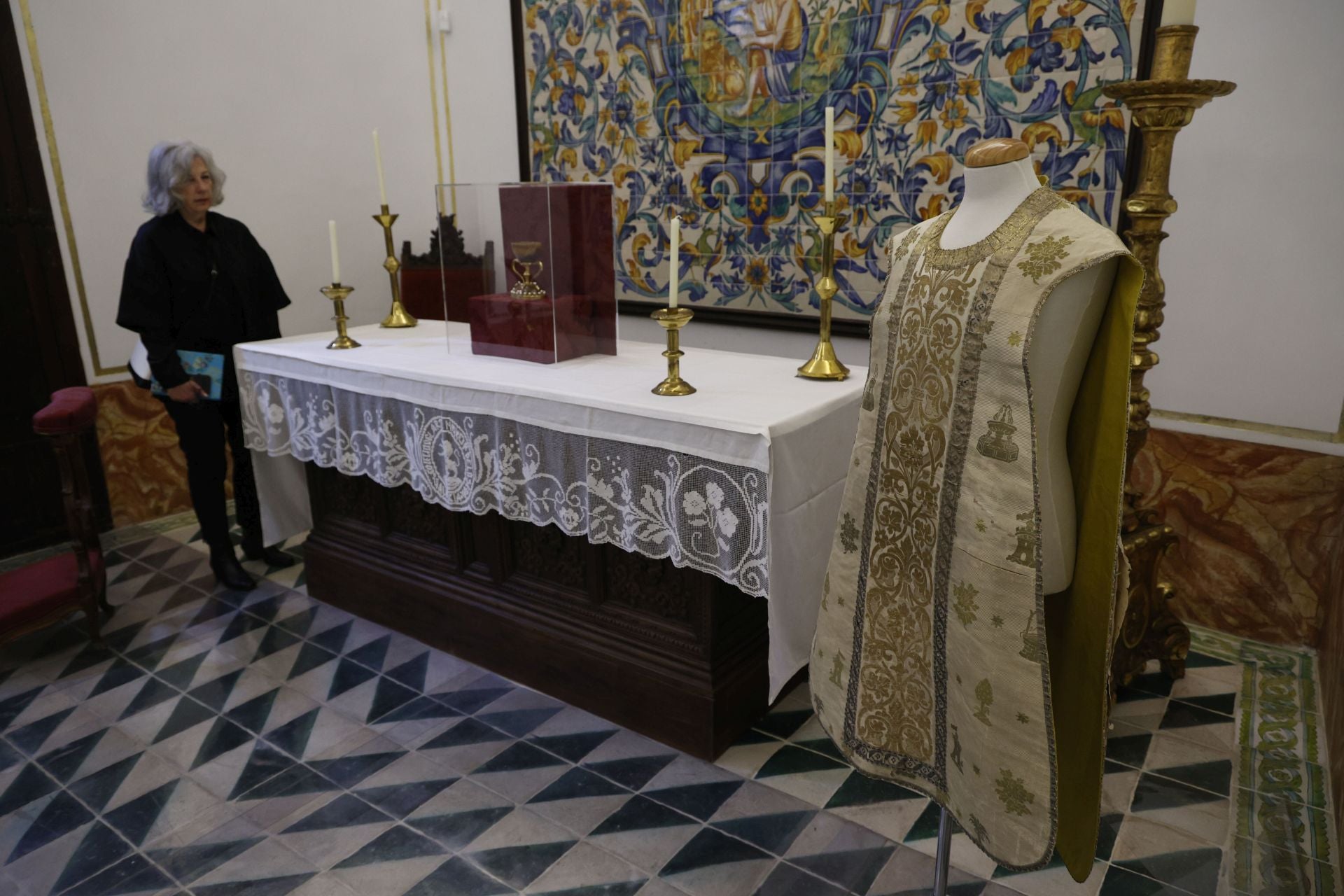 Fotos: seda valenciana para el Santo Cáliz