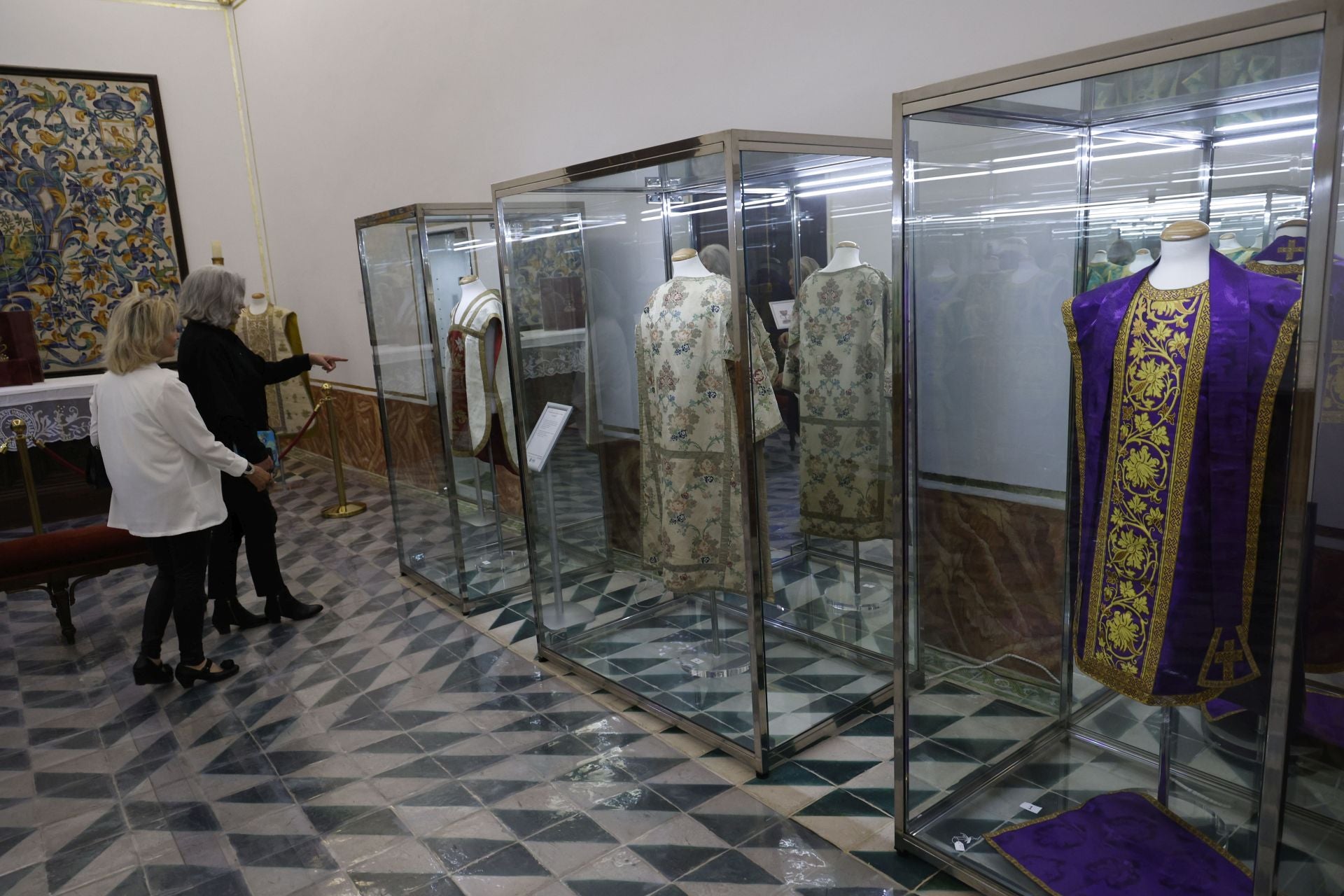 Fotos: seda valenciana para el Santo Cáliz