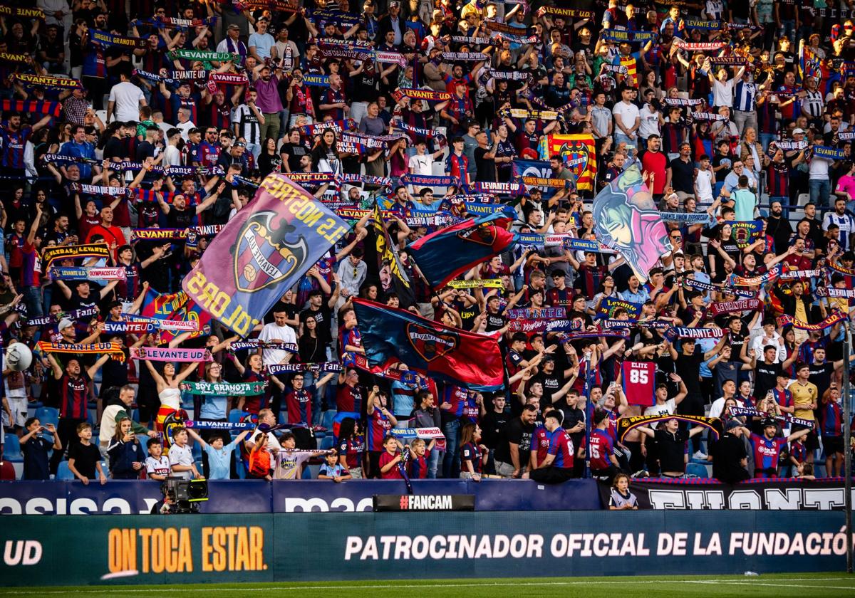 La grada del Ciutat de València, ante el Albacete.