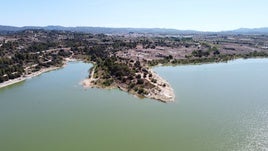 Vista aérea del embalse de Bellús.
