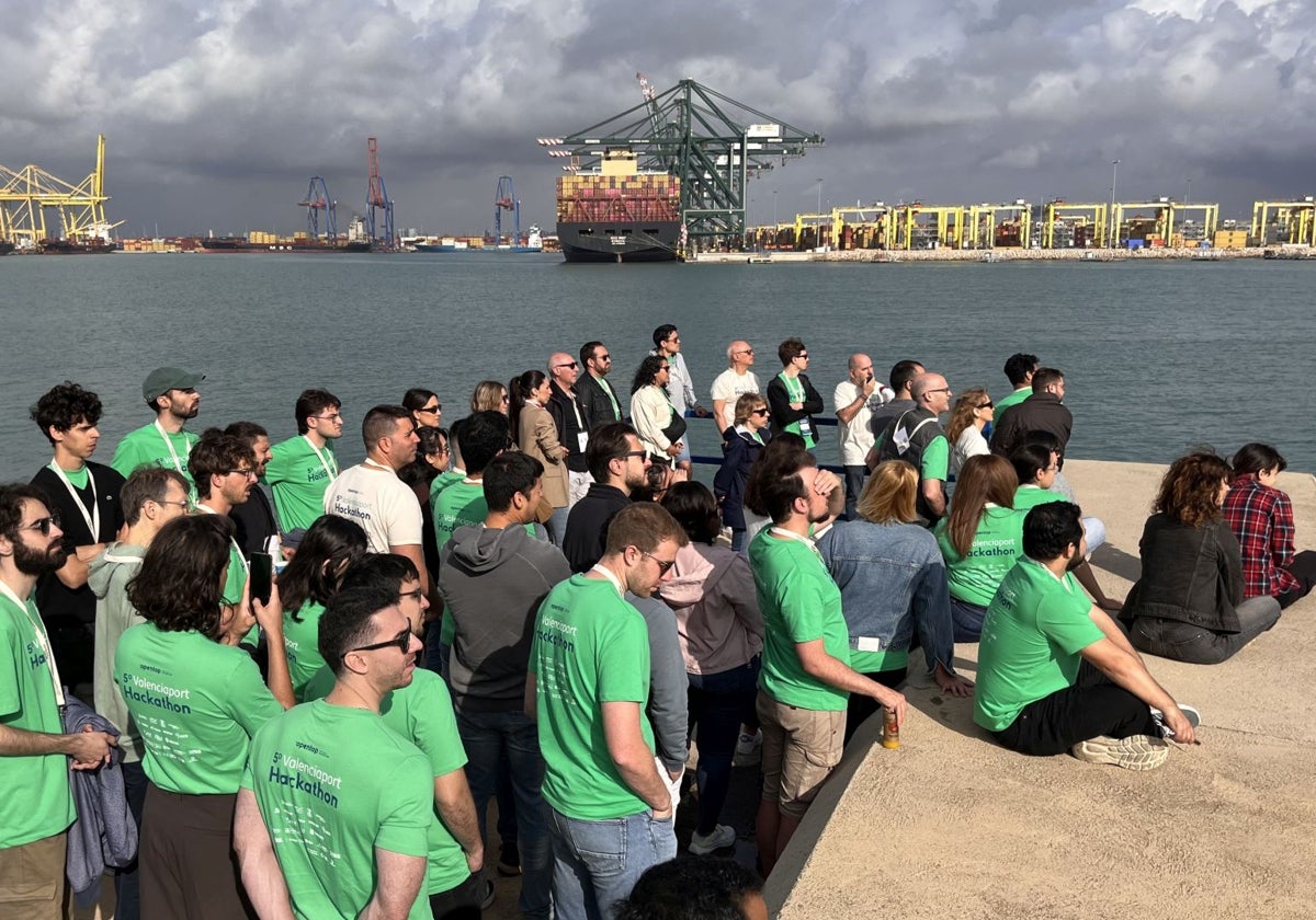 Una de las jornadas de trabajo en el puerto de Valencia.