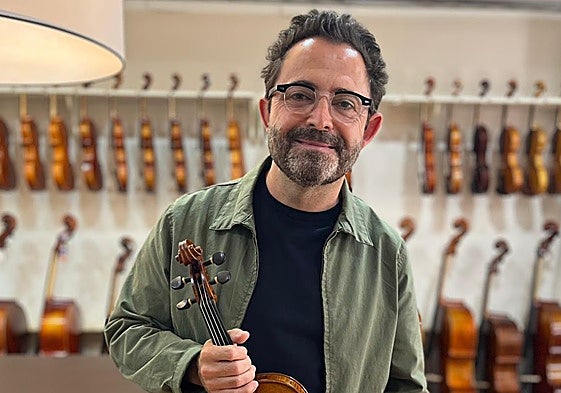 Raul Ferragud, en la fotografía, y Sergi Martí fundaron València Violins.