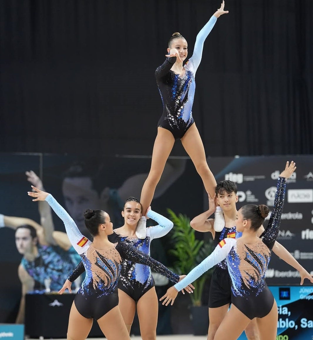 El equipo júnior de gimnasia aróbica de Xàtiva.